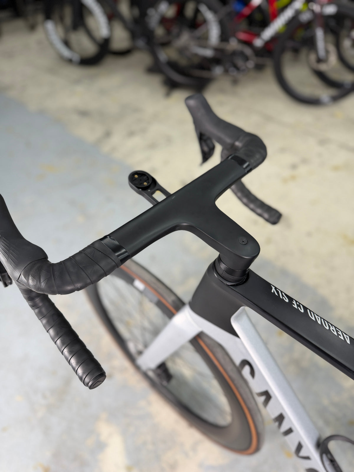 300km Canyon Aeroad CF SLX Di2 Carbon Racefiets
