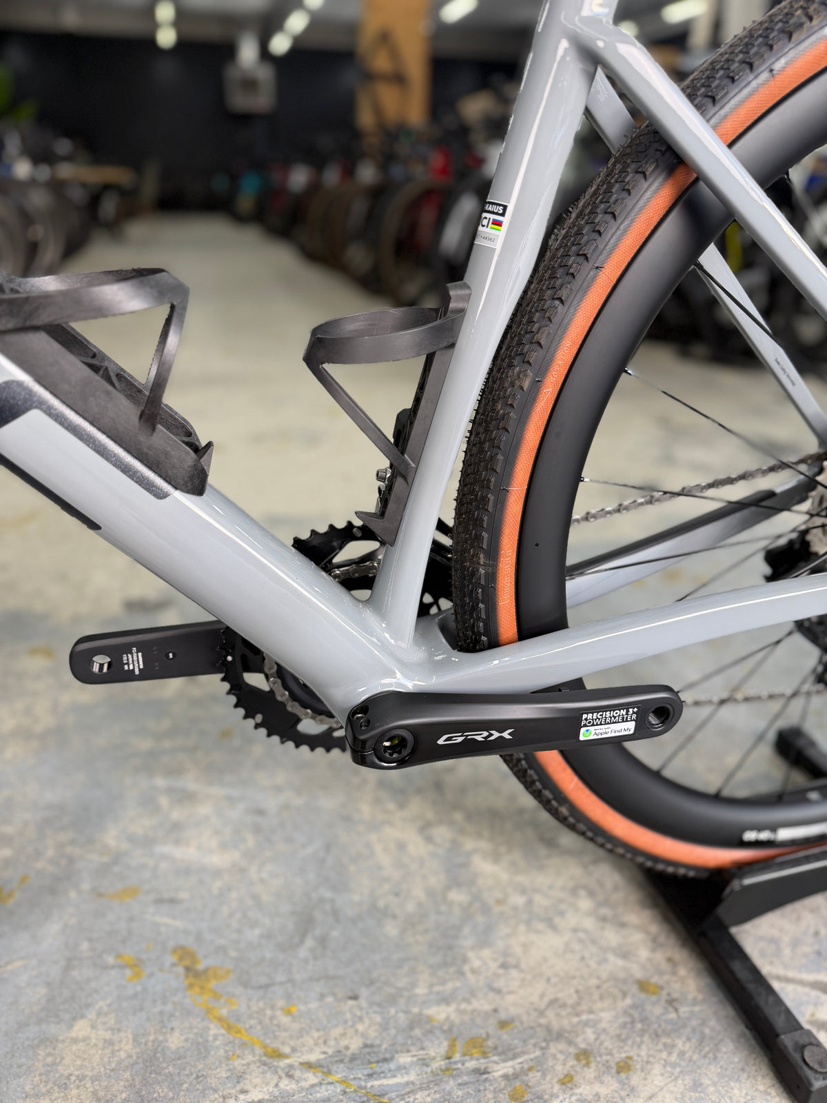 NIEUW BMC Kaius 01 THREE Di2 Gravel Fiets