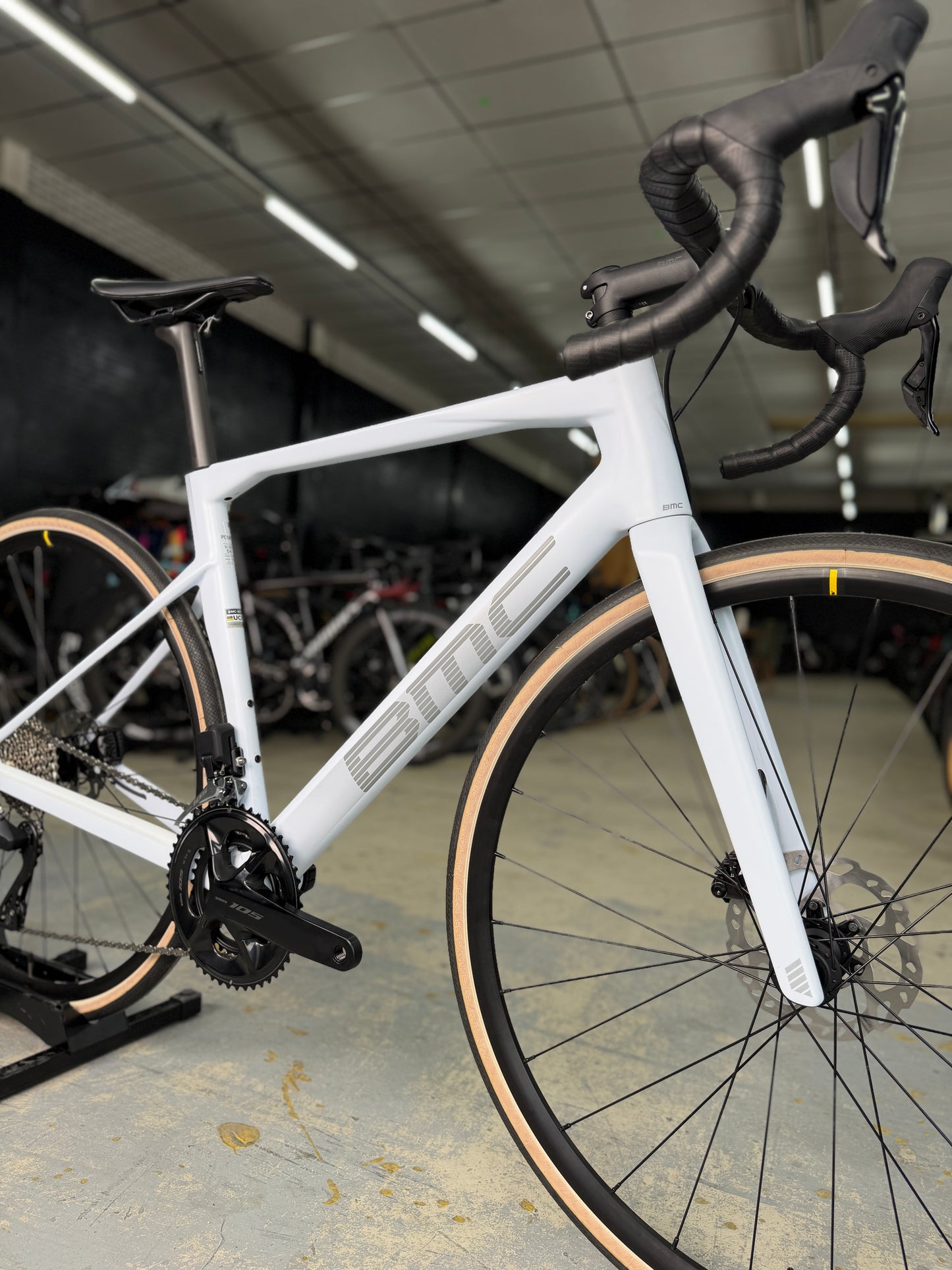NIEUW BMC Roadmachine Four Di2 Carbon Racefiets