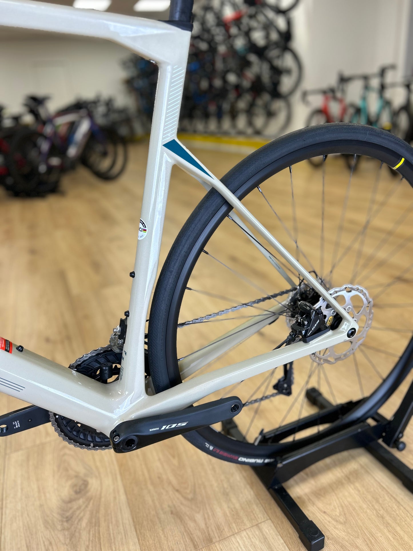 NEW - BMC Road Machine Carbon Disc Racefiets