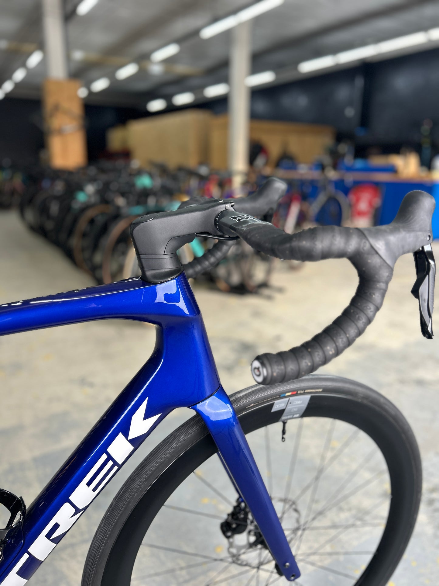 Trek Domane SL6 Di2 Carbon Road Bike