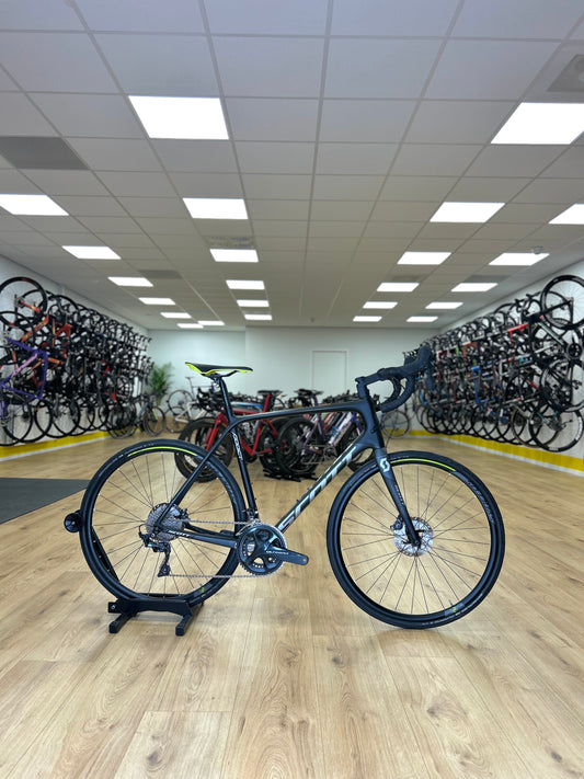 Scott Addict 10 Ultegra Carbon Disc Road Bike