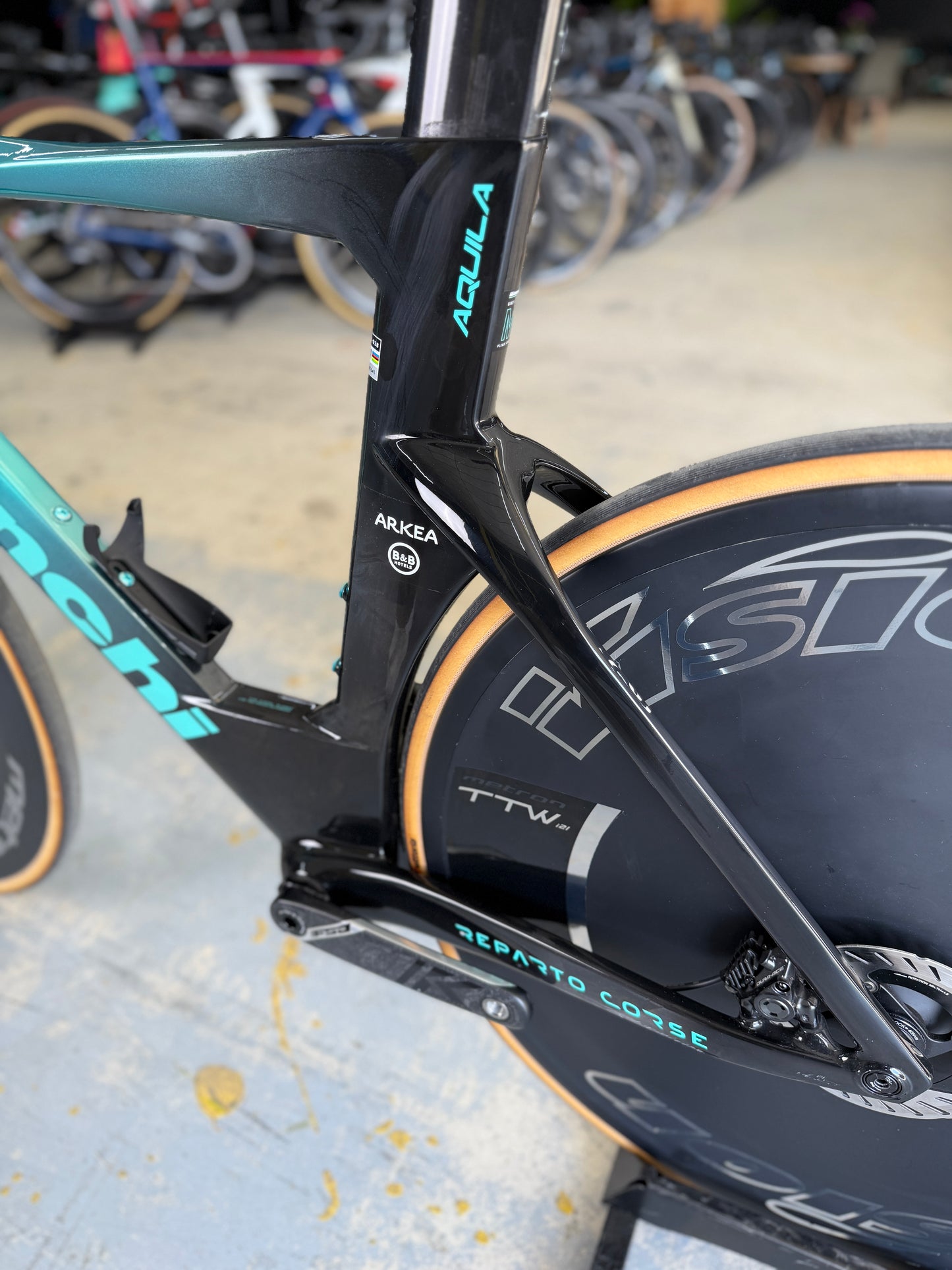 Bianchi Aquila RC Disc Di2 Carbon Road Bike