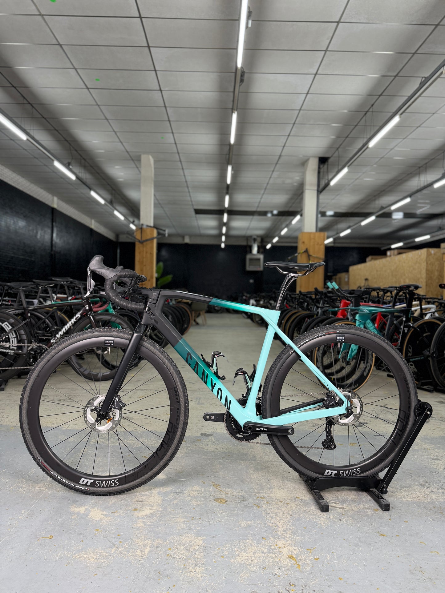 Canyon Grail CF SLX 8 Di2 Gravel Fiets