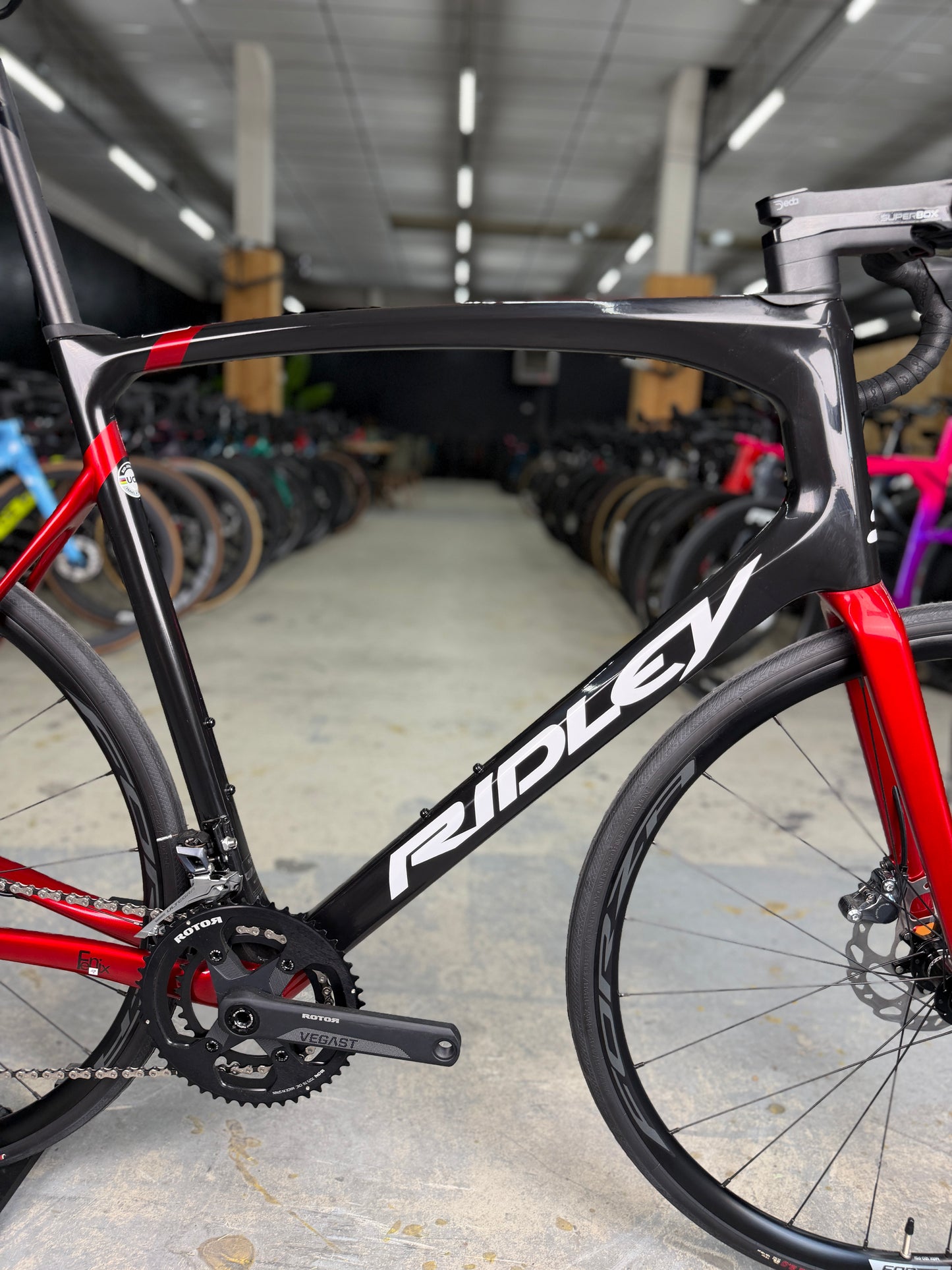 NIEUW Ridley Fenix SLiC Carbon Racefiets