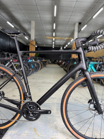 Carbon Gravel Fiets Di2