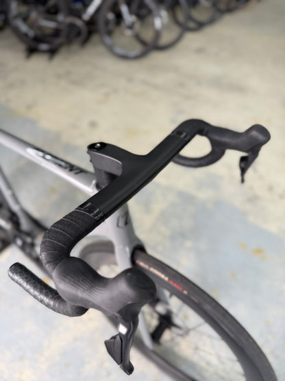 Isaac Element Di2 Carbon Racefiets