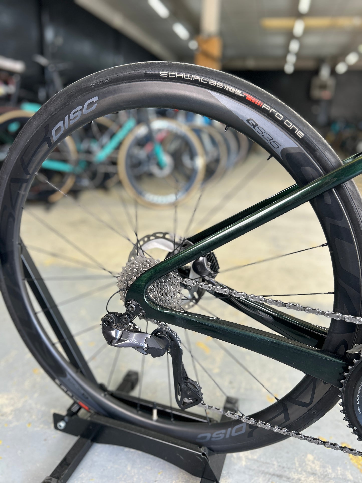 Apex Soniq Di2 Carbon Road Bike