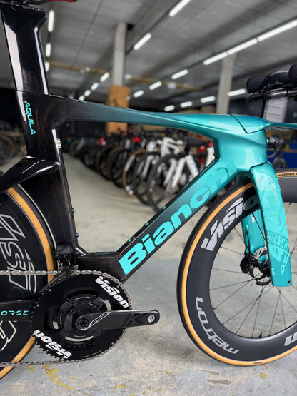 Bianchi Aquila RC Disc Di2 Carbon Racefiets