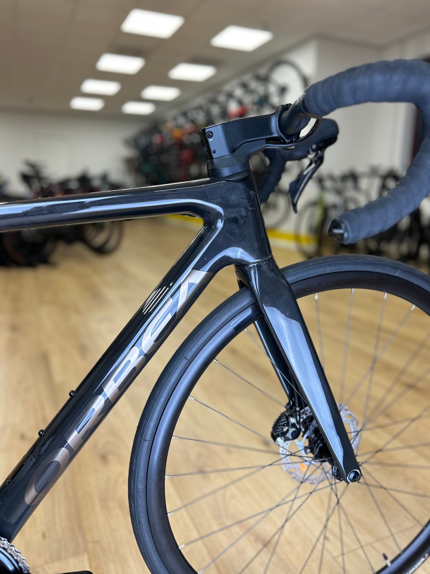 Showroom Orbea Orca M30 Carbon Disc Racefiets