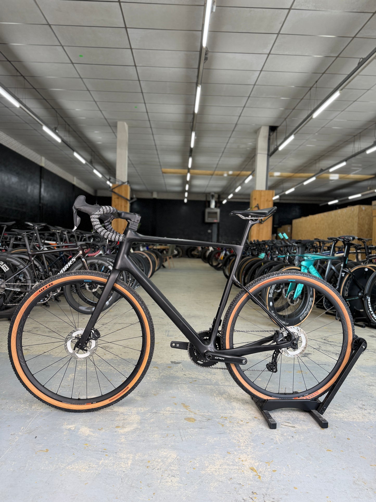 Carbon Gravel Fiets Di2