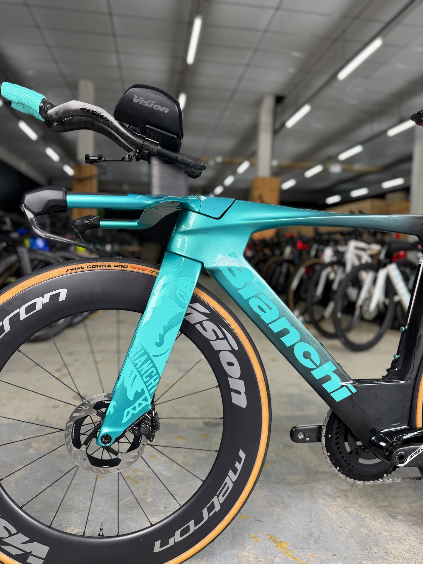 Bianchi Aquila RC Disc Di2 Carbon Racefiets