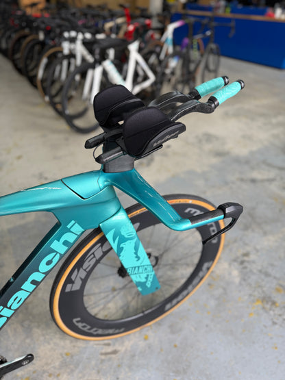 Bianchi Aquila RC Disc Di2 Carbon Racefiets