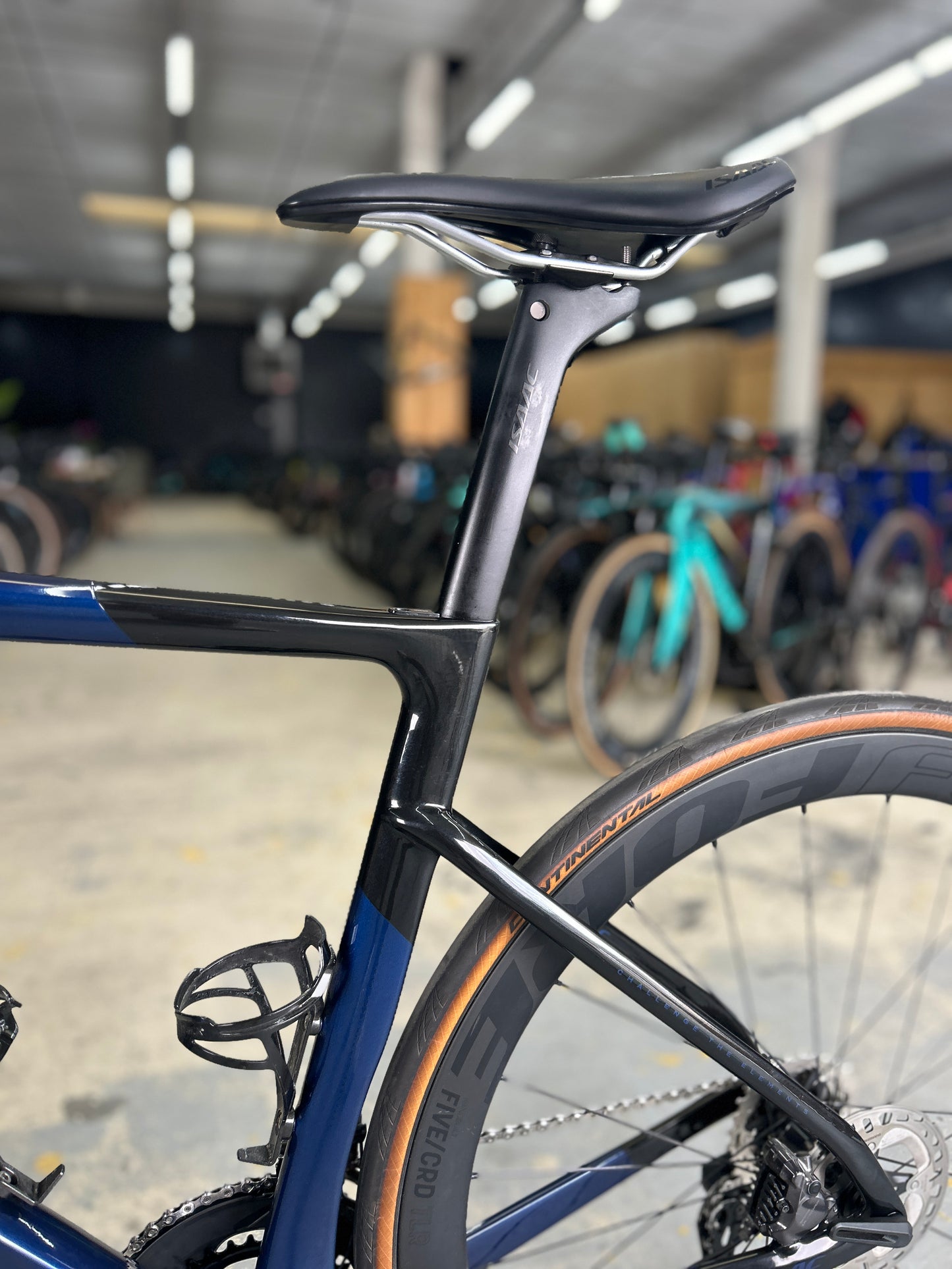 Isaac Boson Di2 Carbon Road Bike