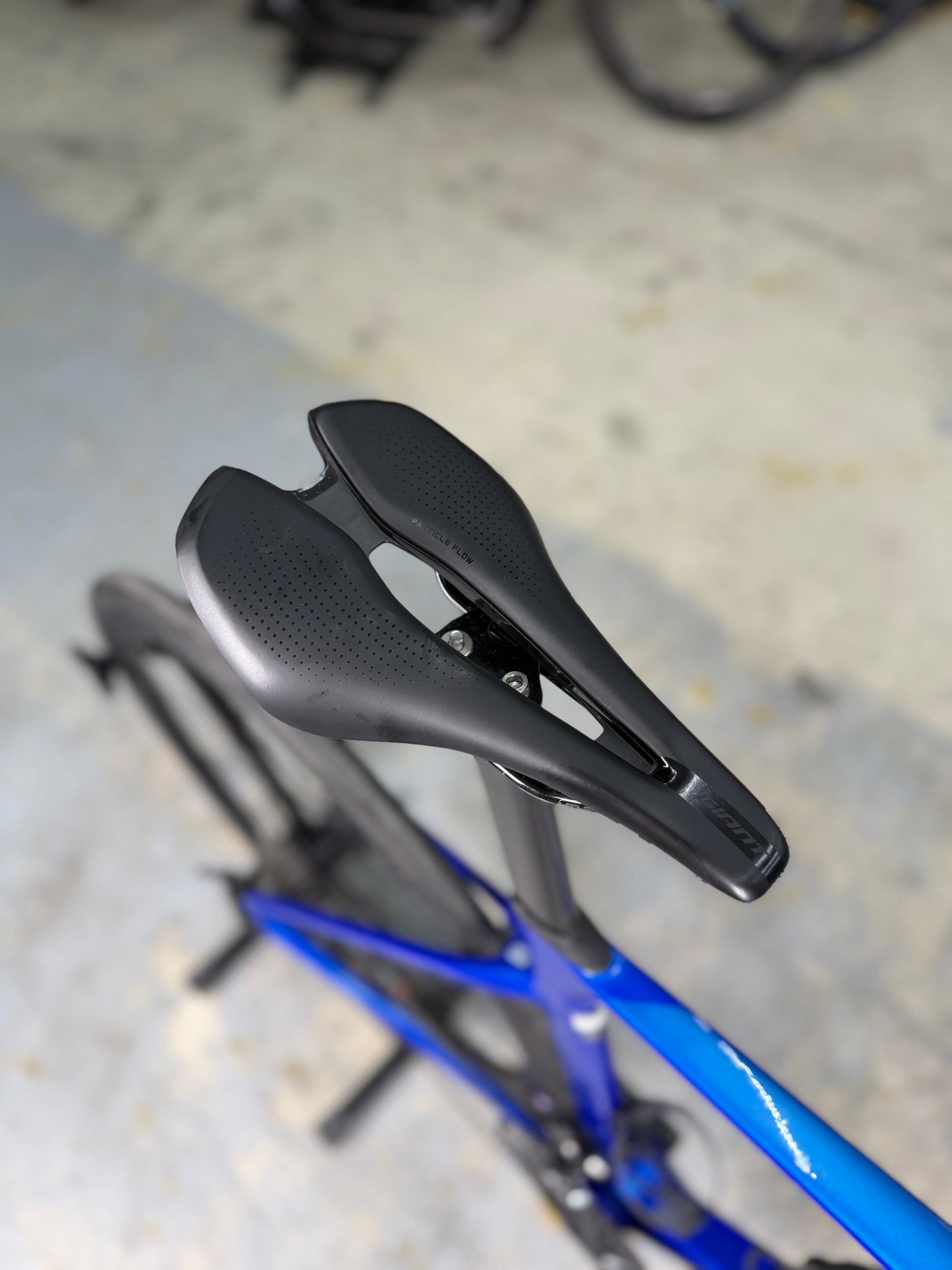 Giant Propel Advanced 2 Carbon Road Bike