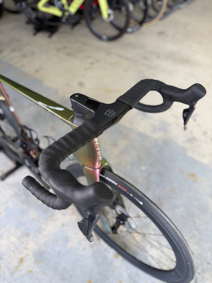 NIEUW Factor Ostro VAM Di2 Carbon Racefiets