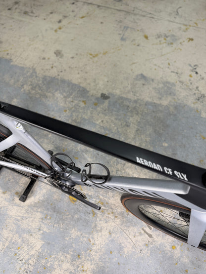 300km Canyon Aeroad CF SLX Di2 Carbon Racefiets