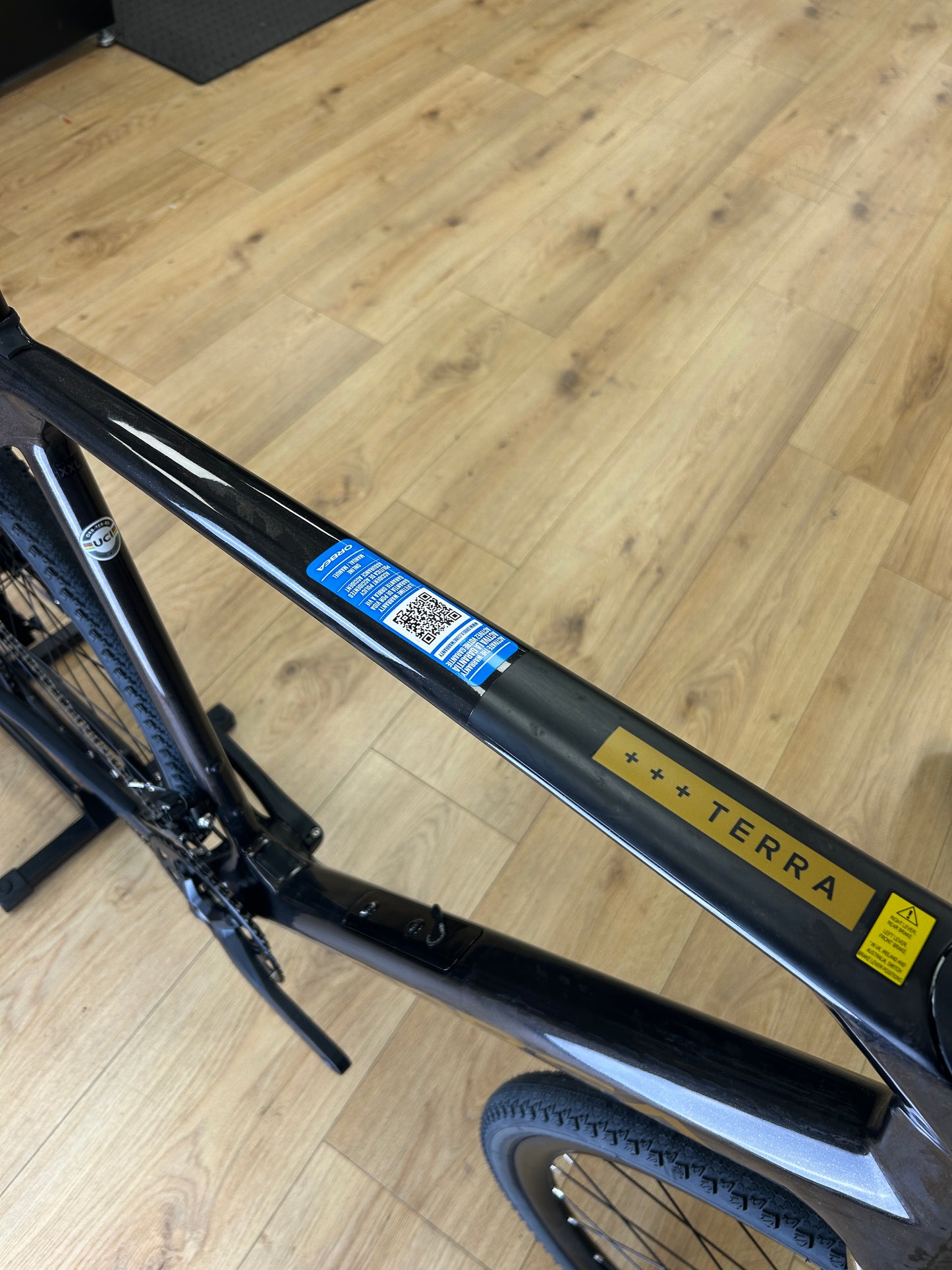 0km Showroom Model Orbea Terra M30 Carbon Gravel Fiets