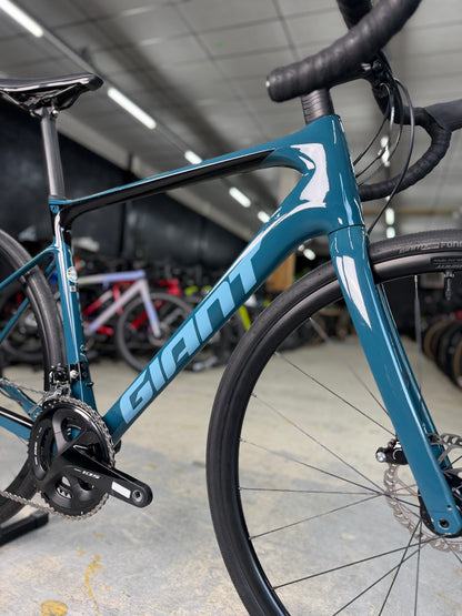 Giant Defy Carbon Racefiets