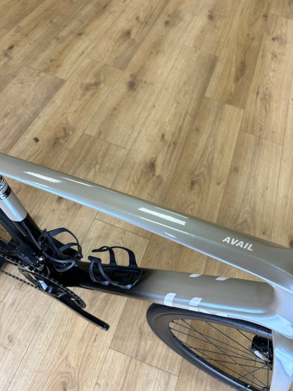 Liv Avail DI2 Carbon Disc Racefiets