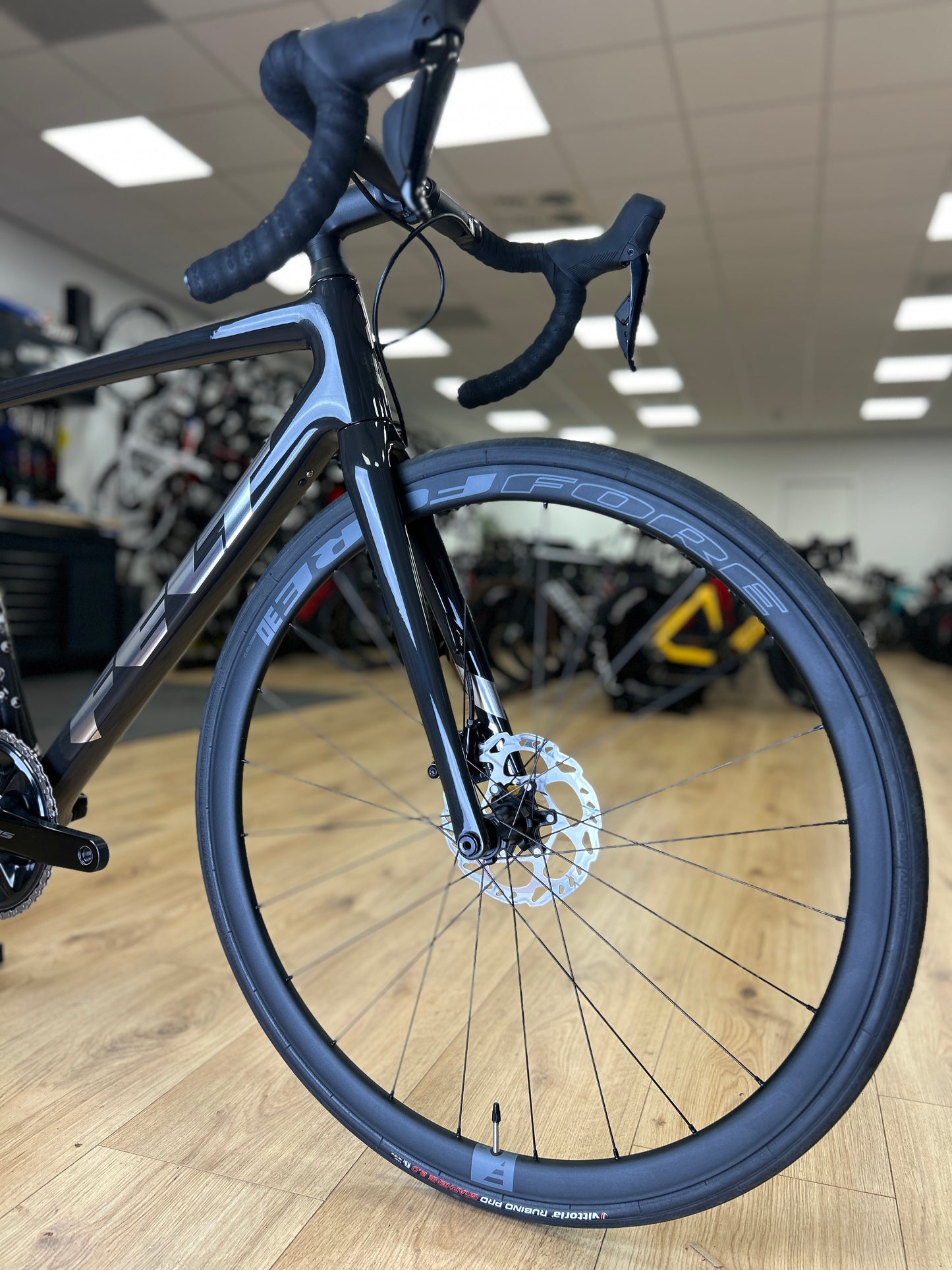 0km Showroom Model Felt FR Advanced Di2 Carbon Road Bike