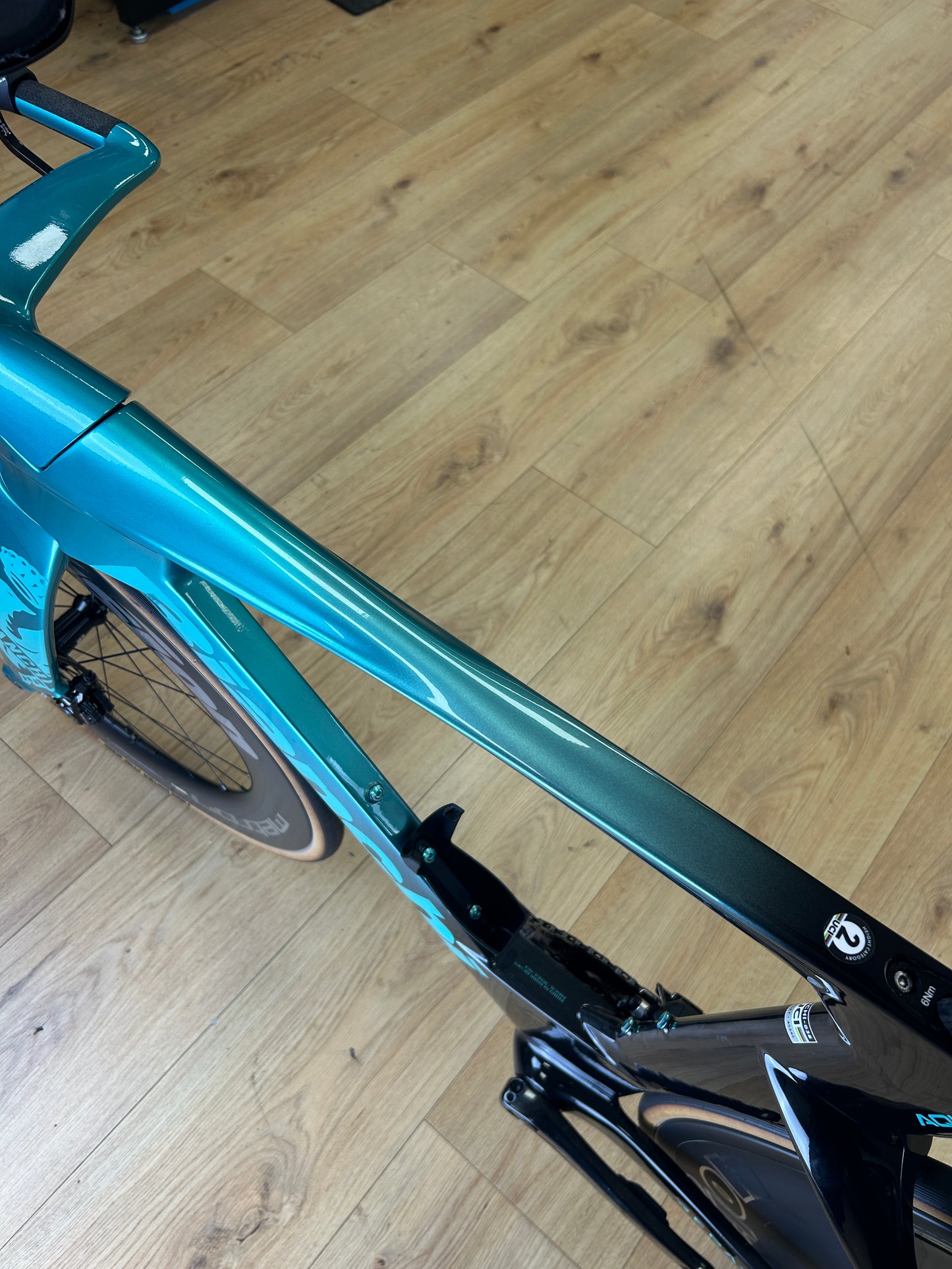 Bianchi Aquila RC Disc Di2 Carbon Racefiets