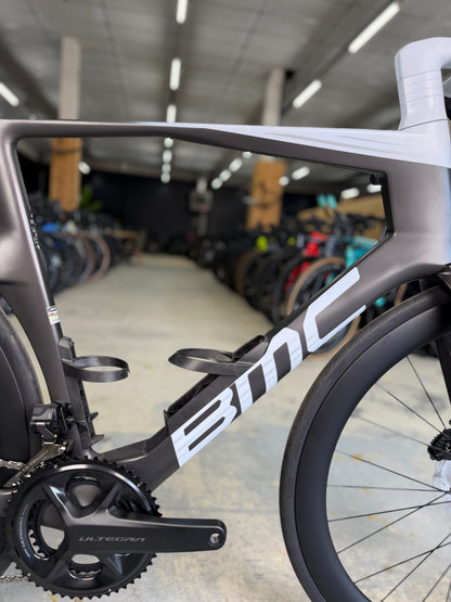 NIEUW BMC TeamMachine R01 LTD Di2 Carbon Racefiets