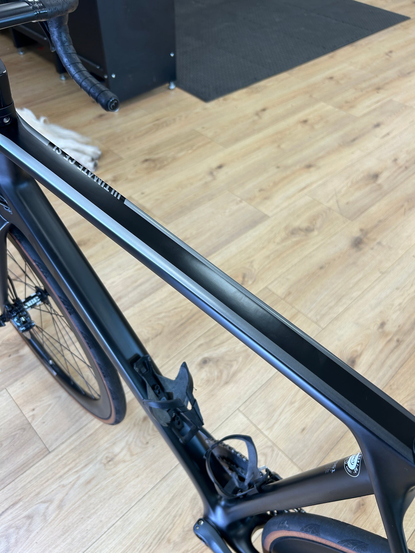 Canyon Ultimate CF SL Disc Carbon Racefiets