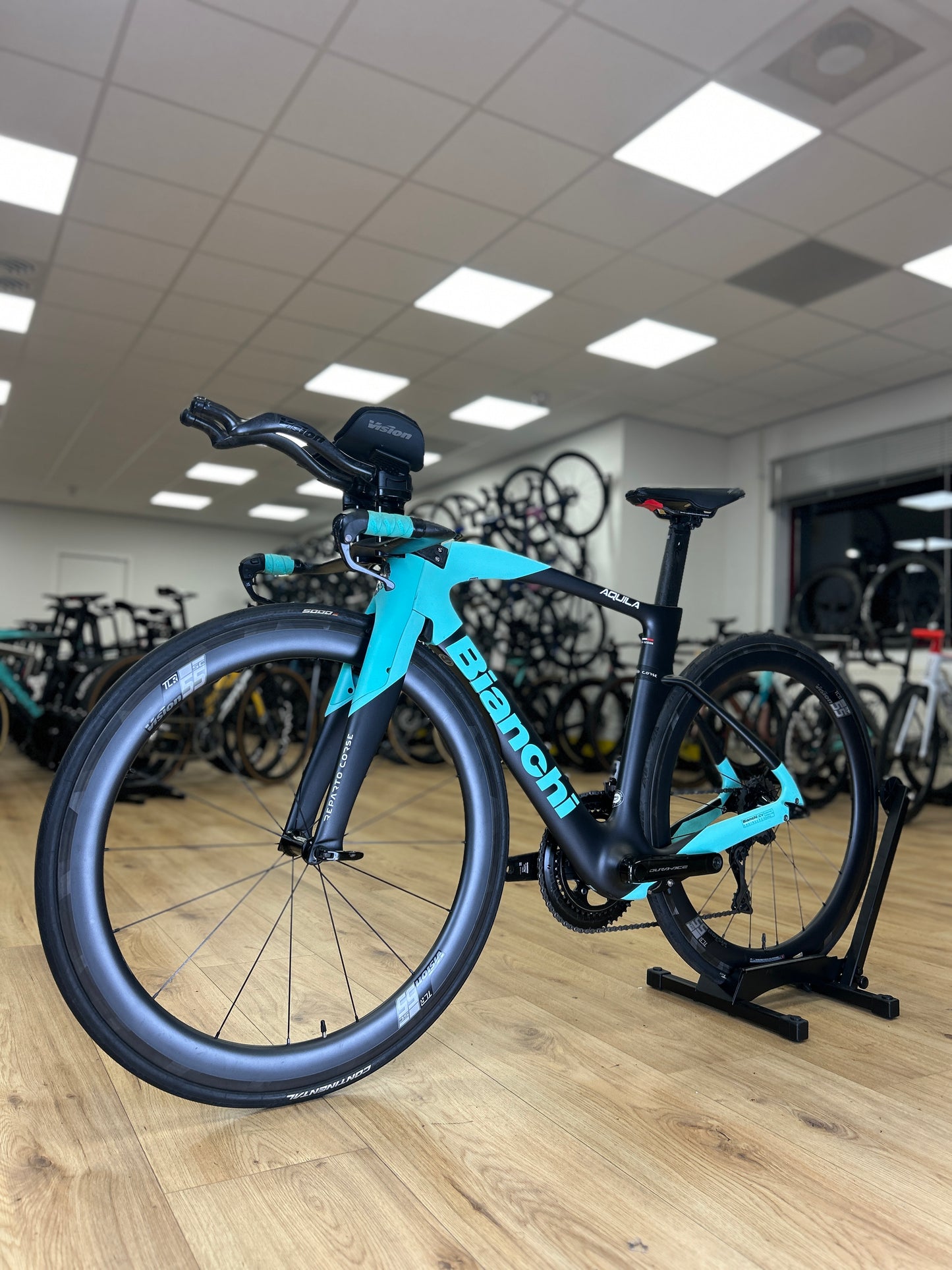 Bianchi Aquila CV Di2 Carbon Road Bike