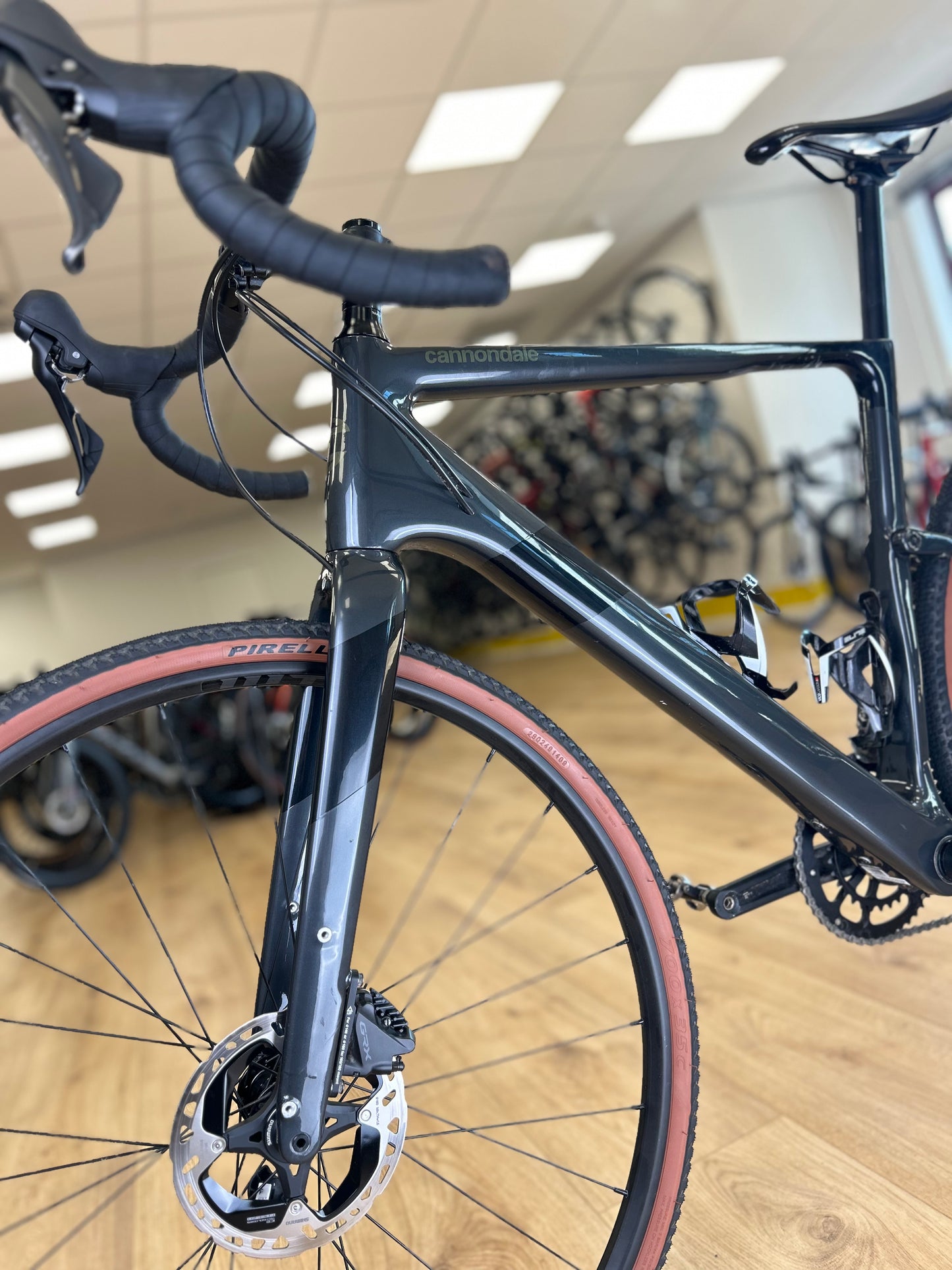 Cannondale topstone Carbon Disc Racefiets Gravel