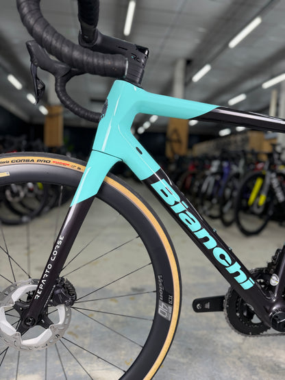 Bianchi Specialissima Pro Di2 Carbon Racefiets