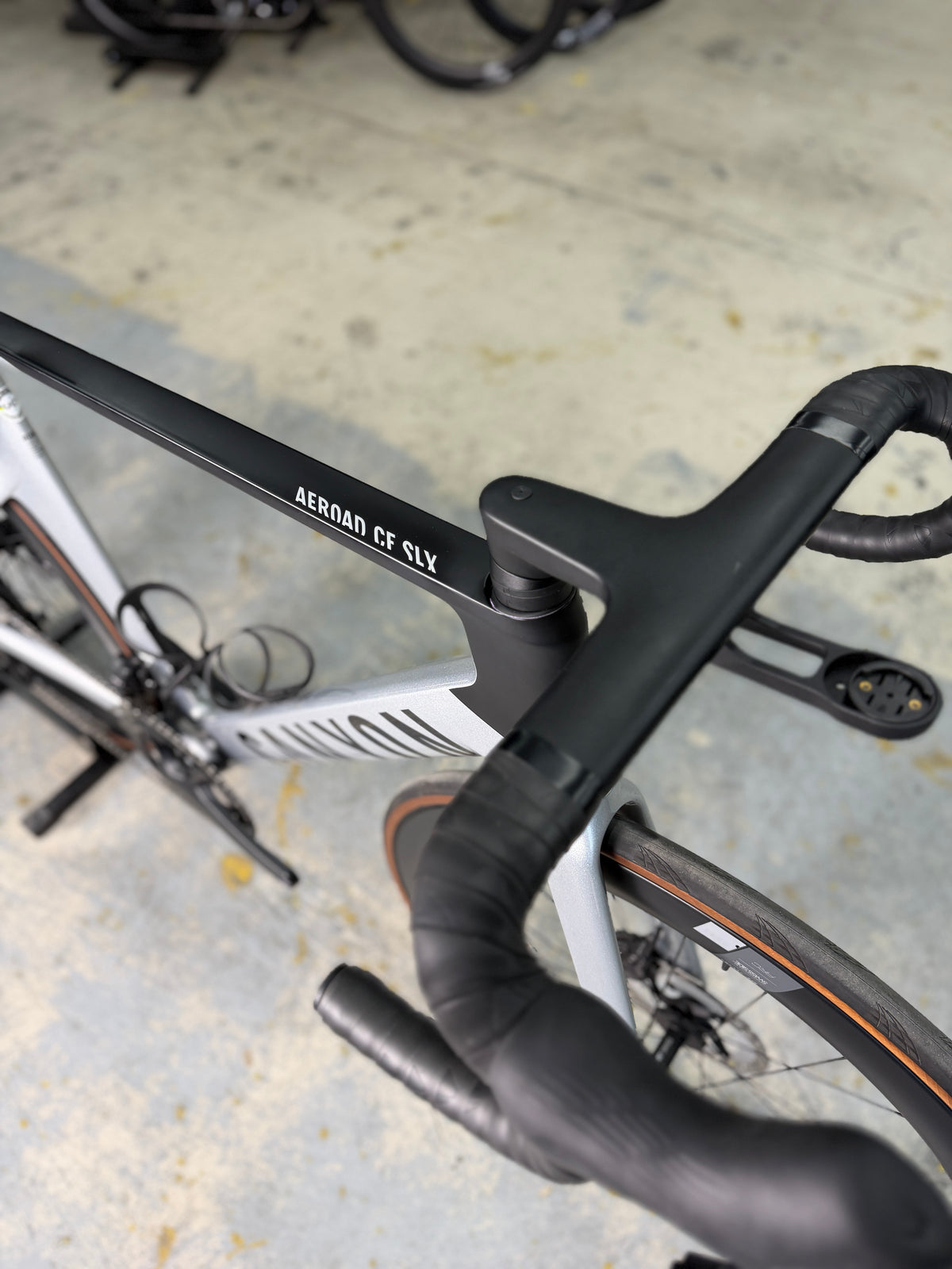 300km Canyon Aeroad CF SLX Di2 Carbon Racefiets