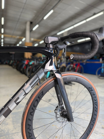 Trek Emonda SLR eTap Red Carbon Racefiets