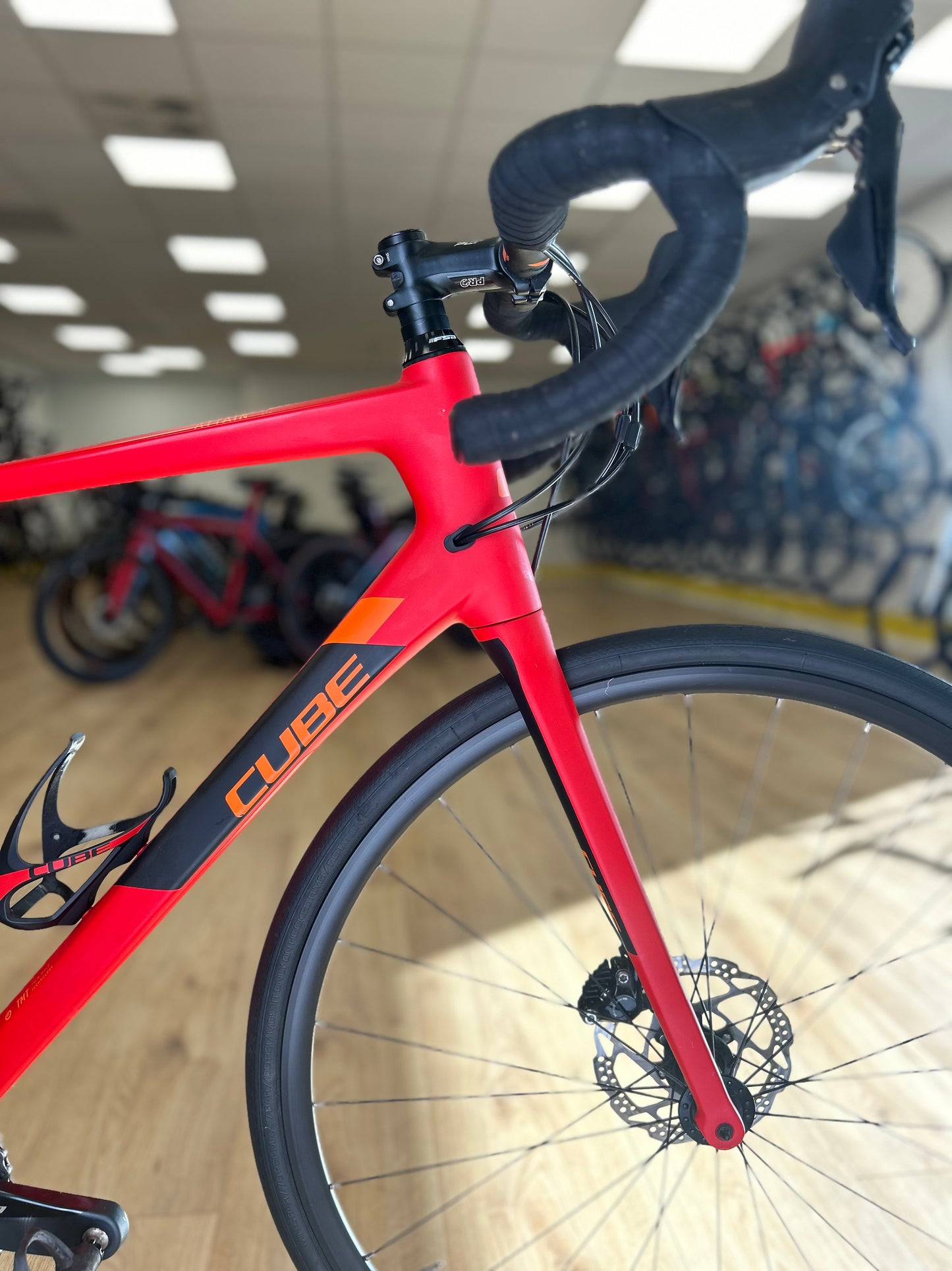 Cube Attain Carbon Ultegra Racefiets