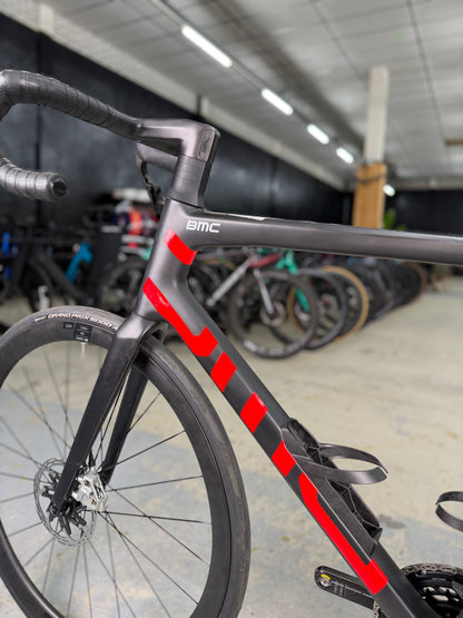 NIEUW BMC Teammachine SLR 01 ONE Red eTap Carbon Racefiets