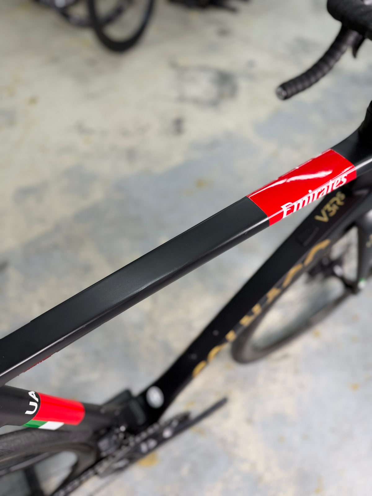Colnago V3 Di2 UAE Team Carbon Racefiets