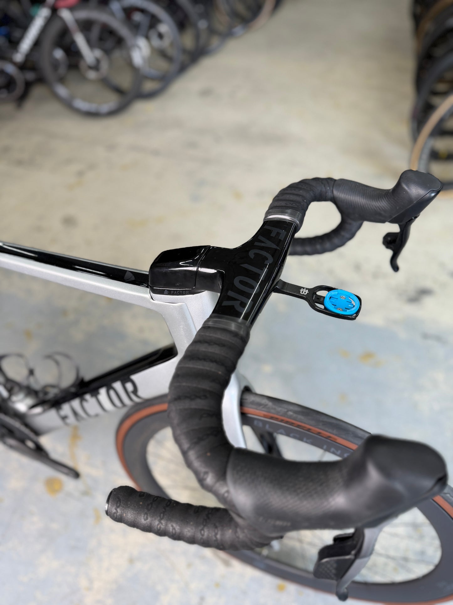 Factor ONE AXS Carbon Racefiets