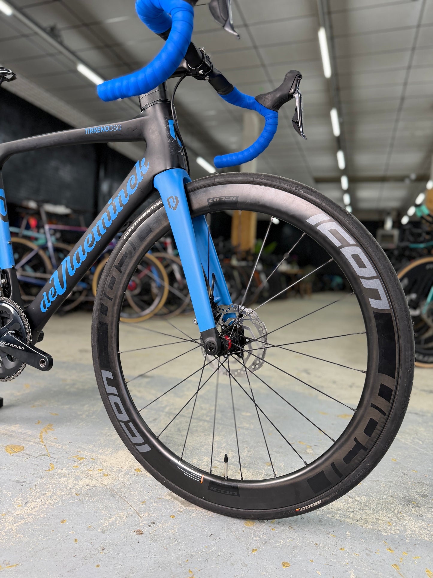 Roger de Vlaeminck Tirreno DSQ Di2 Carbon Road Bike