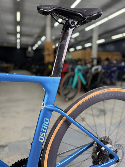 NIEUW Factor Ostro VAM Di2 Carbon Racefiets