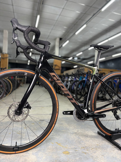 Giant Defy Advanced AXS Carbon Racefiets