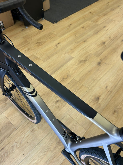 0km Showroom Model Sensa Giulia Elite Gravel