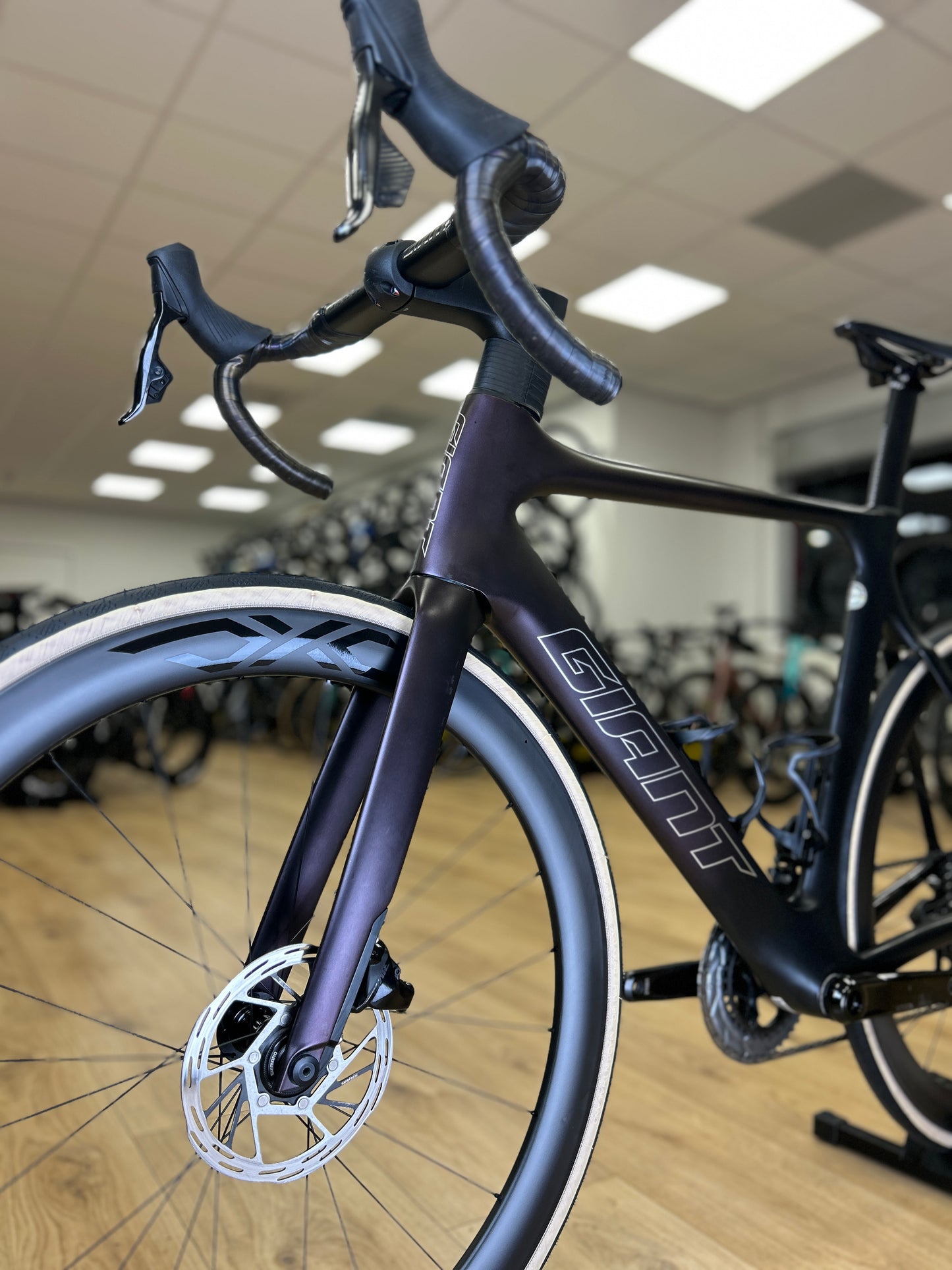 Giant Propel Advanced Pro 1 AXS Carbon Road Bike