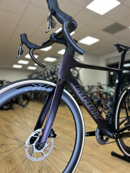 Giant Propel Advanced Pro 1 AXS Carbon Road Bike