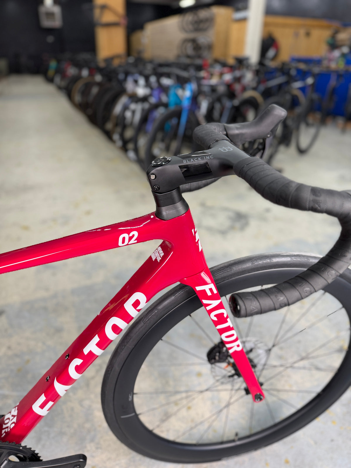 NIEUW Factor O2 VAM Di2 Carbon Racefiets