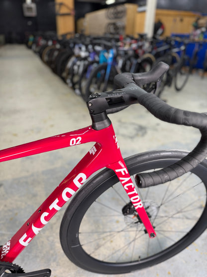 NIEUW Factor O2 VAM Di2 Carbon Racefiets