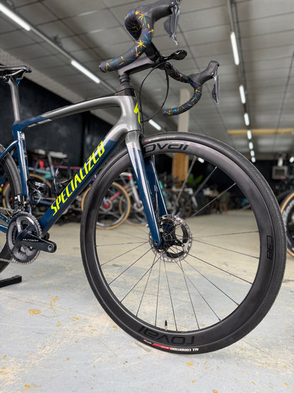 Specialized Roubaix Expert Di2 Carbon Road Bike