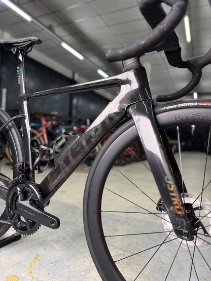 NIEUW Factor Ostro VAM Di2 Carbon Racefiets