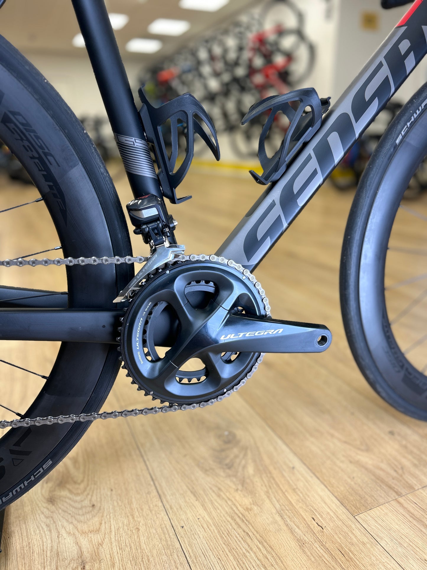 SHOWROOM MODEL Sensa Guilia G2 Di2 Carbon Racefiets