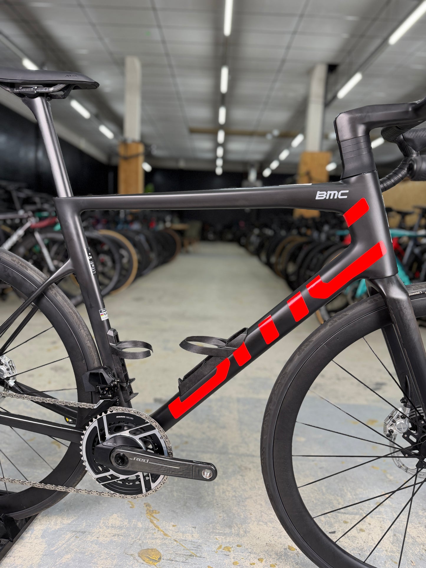 NIEUW BMC Teammachine SLR 01 ONE Red eTap Carbon Racefiets