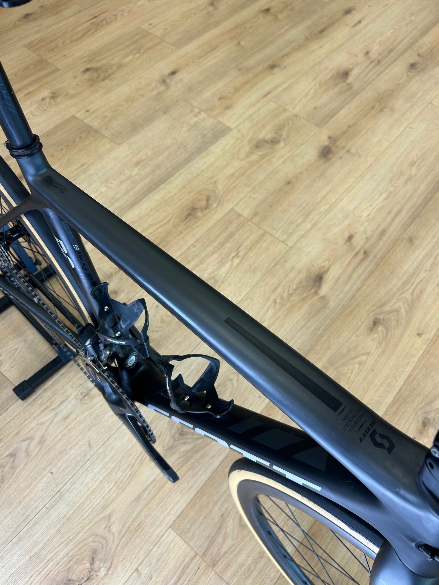 Scott Addcit 15 RC Di2 Disc Carbon Racefiets